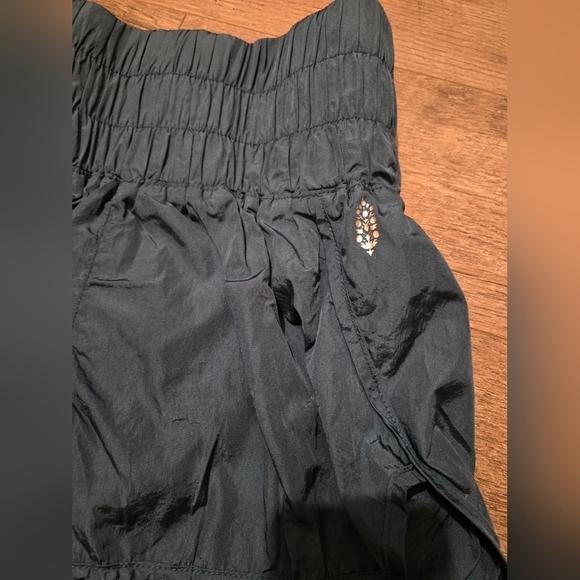 Free People Women’s Teal Shorts High Rise Active Wear Casual Small - Picture 4 of 9
